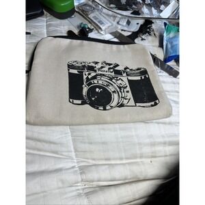 Paxette Camera Graphic Beige Zipper Closure Tech/Tablet Case